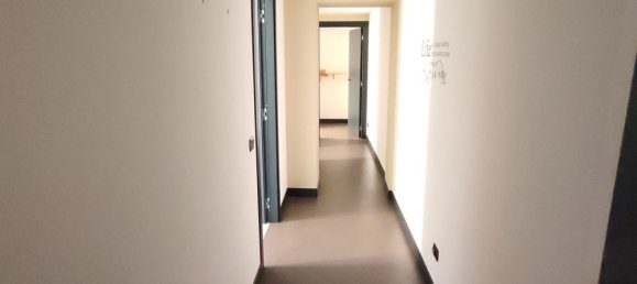 3 Schlafzimmer Wohnung in Milan, Italy, Nr. 360748 10