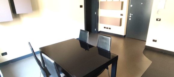 3 Schlafzimmer Wohnung in Milan, Italy, Nr. 360748 2