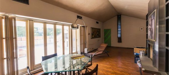 Ático de 7 habitaciónes en Modena, Italy No. 259762 10