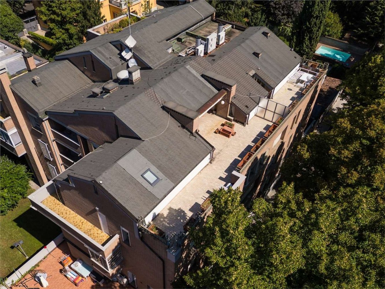 Ático de 7 habitaciónes en Modena, Italy No. 259762