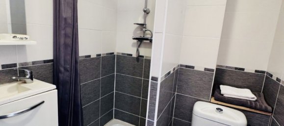 Casa de 5 dormitorios en Pont-sur-Yonne, France No. 206458 17