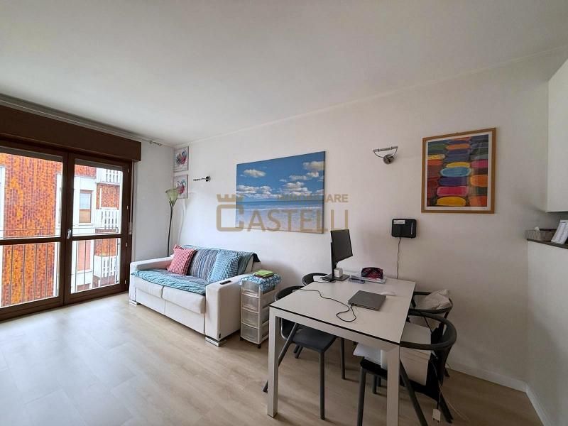 2-Zimmer Wohnung in Milan, Italy, Nr. 240792