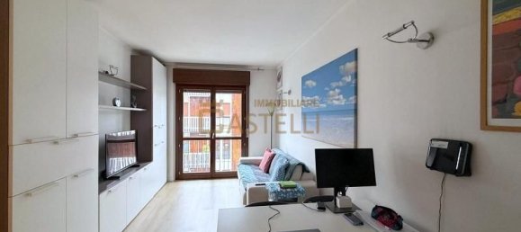 2-Zimmer Wohnung in Milan, Italy, Nr. 240792 2