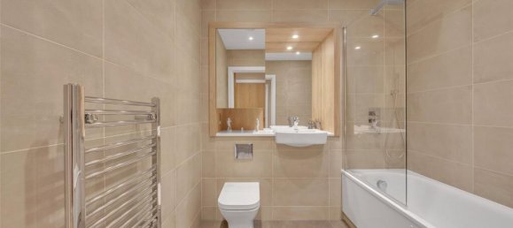 2 bedrooms Apartment in London, United Kingdom No. 7839 9