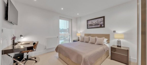 2 bedrooms Apartment in London, United Kingdom No. 7839 4