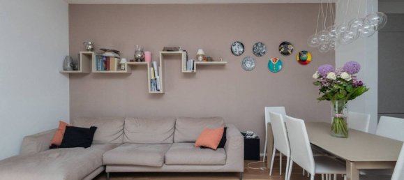 2 bedrooms Apartment in Milan, Italy No. 332169 2