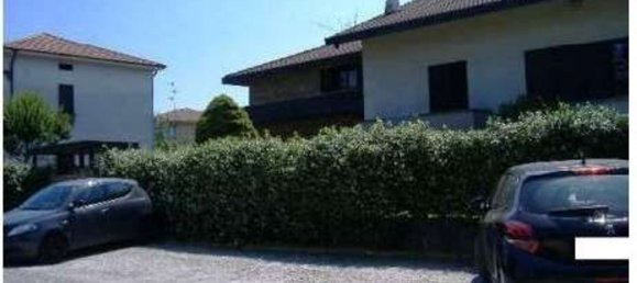4 rooms Villa in Gallarate, Italy No. 273709 3