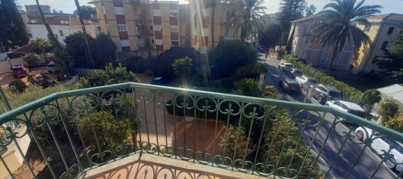 8-salle Penthouse à Bordighera, Italy No. 37632 6