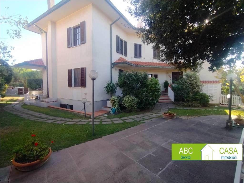 6 bedrooms Villa in Rosignano Marittimo, Italy No. 48424