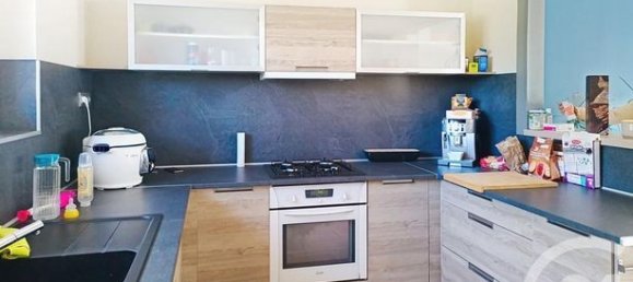 3 bedrooms House in Louviers, France No. 353790 6