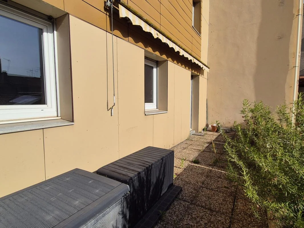 Apartamento de 3 dormitorios en Saint-Etienne, France No. 351096