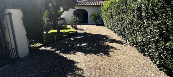 Дом с 6 комнатами в Кампи Бизенцио, Италия № 309399 2