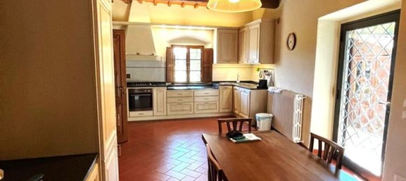 Дом с 6 комнатами в Кампи Бизенцио, Италия № 309399 44