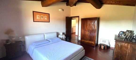 Дом с 6 комнатами в Кампи Бизенцио, Италия № 309399 21