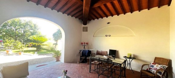 Дом с 6 комнатами в Кампи Бизенцио, Италия № 309399 10