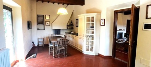 Дом с 6 комнатами в Кампи Бизенцио, Италия № 309399 47