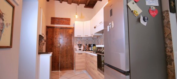 Квартира с 2 спальнями в Капраника, Италия № 378362 9