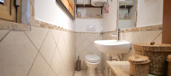 Квартира с 2 спальнями в Капраника, Италия № 378362 30