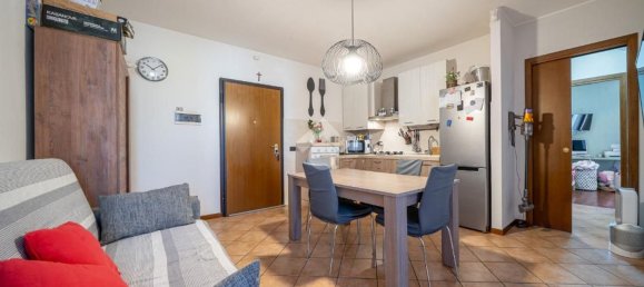 3 rooms Apartment in Soliera, Italy No. 290504 5