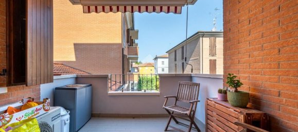 3 rooms Apartment in Soliera, Italy No. 290504 8
