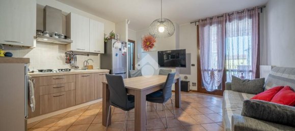 3 rooms Apartment in Soliera, Italy No. 290504 3