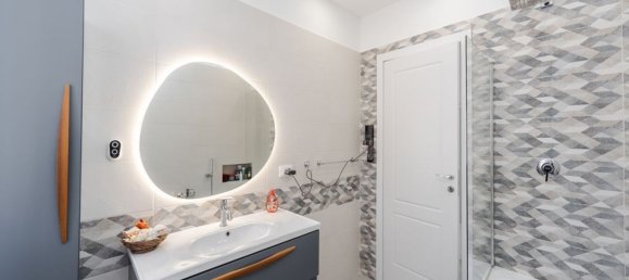 5-Zimmer Villa in Muggiò, Italy, Nr. 273760 6