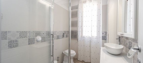 5-Zimmer Villa in Muggiò, Italy, Nr. 273760 41