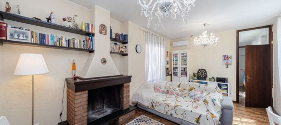 5-Zimmer Villa in Muggiò, Italy, Nr. 273760 36