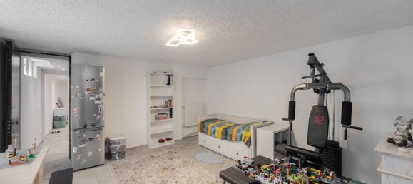 5-Zimmer Villa in Muggiò, Italy, Nr. 273760 11