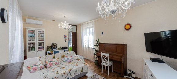 5-Zimmer Villa in Muggiò, Italy, Nr. 273760 34