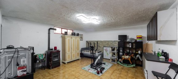 5-Zimmer Villa in Muggiò, Italy, Nr. 273760 13