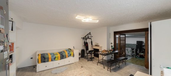 5-Zimmer Villa in Muggiò, Italy, Nr. 273760 12