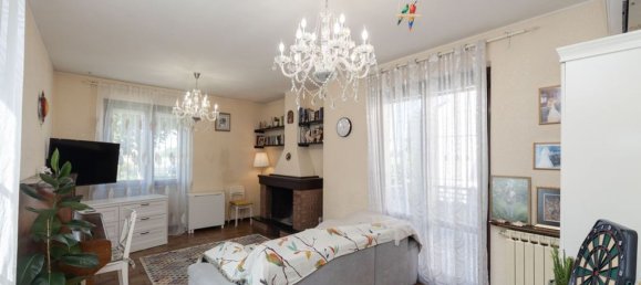 5-Zimmer Villa in Muggiò, Italy, Nr. 273760 31