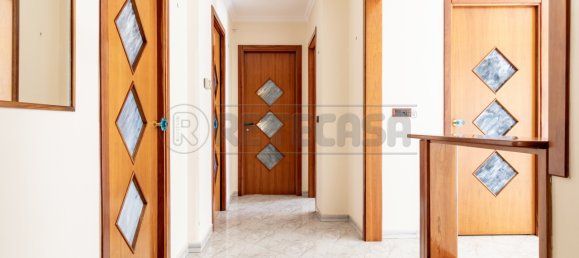 Квартира с 3 спальнями в Бишелье, Италия № 332515 10