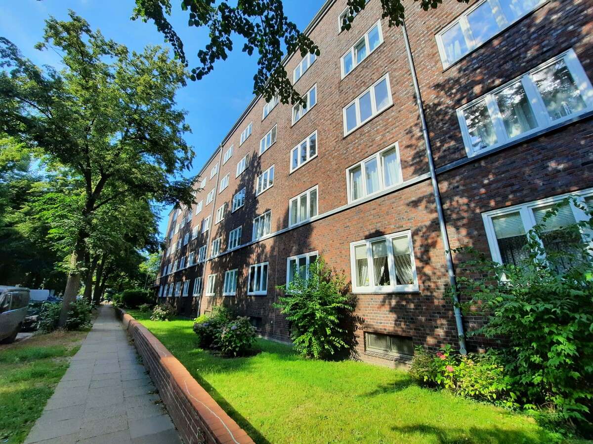 Studio in Hamburg-Nord, Germany No. 365205