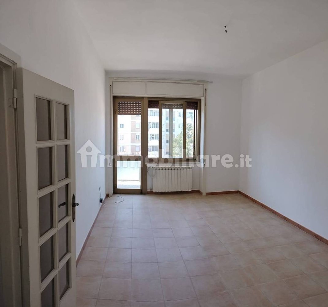 Квартира с 3 спальнями в Лечче, Италия № 319279