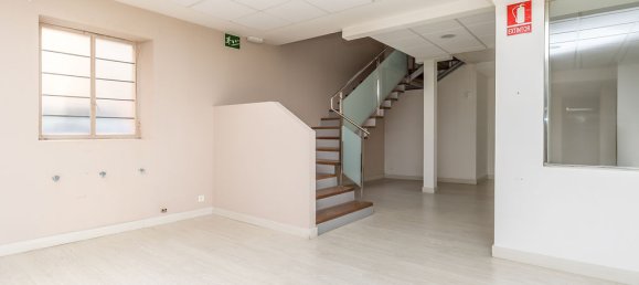 1313m² Commercial property in Leon, Spain No. 29002 31