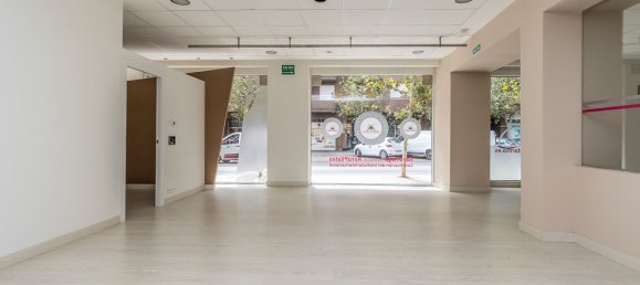 1313m² Commercial property in Leon, Spain No. 29002 25