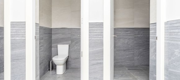 1313m² Commercial property in Leon, Spain No. 29002 12