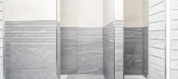 1313m² Commercial property in Leon, Spain No. 29002 16