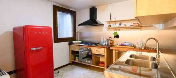 5 bedrooms House in Padua, Italy No. 319357 12