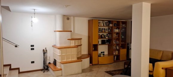 5 bedrooms House in Padua, Italy No. 319357 10