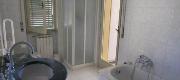 6 rooms Apartment in Arezzo, Italy No. 234021 6