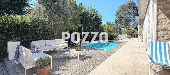 3 bedrooms Castles in Manche, France No. 358864 8