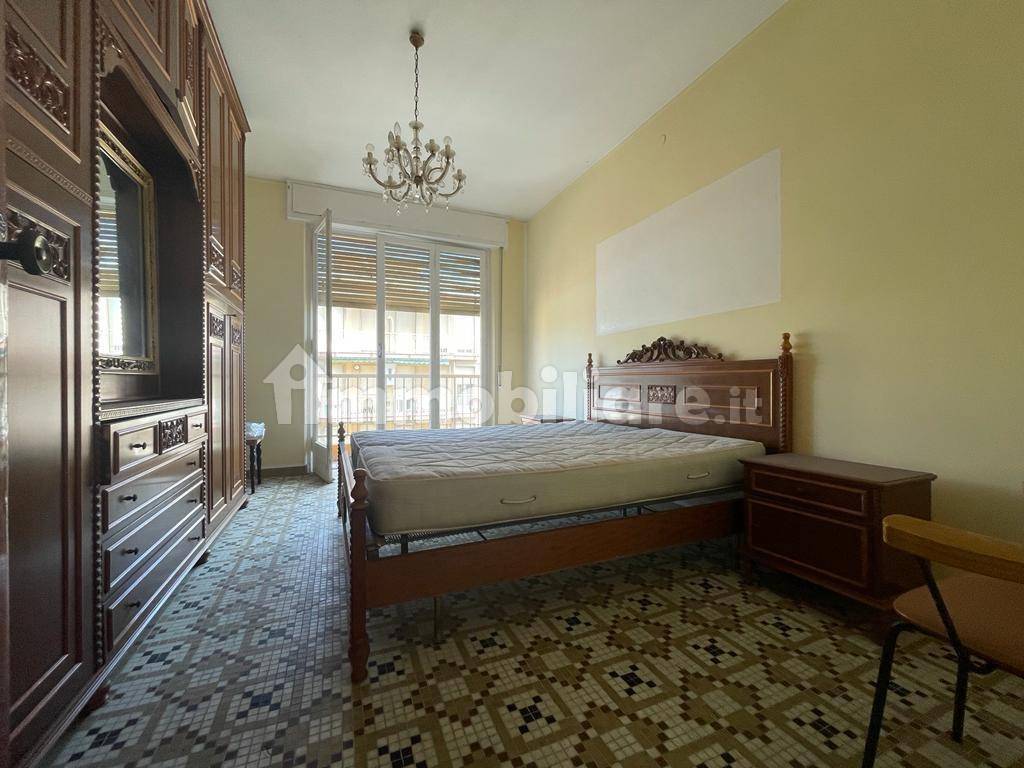 Apartamento de 2 dormitorios en Vallecrosia, Italy No. 89961
