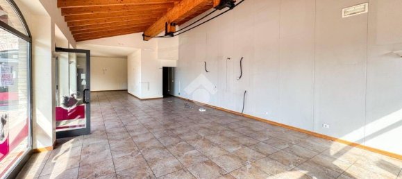 2غرفة عقار تجاري في Alseno, Italy رقم 304012 6