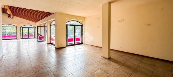 2غرفة عقار تجاري في Alseno, Italy رقم 304012 7