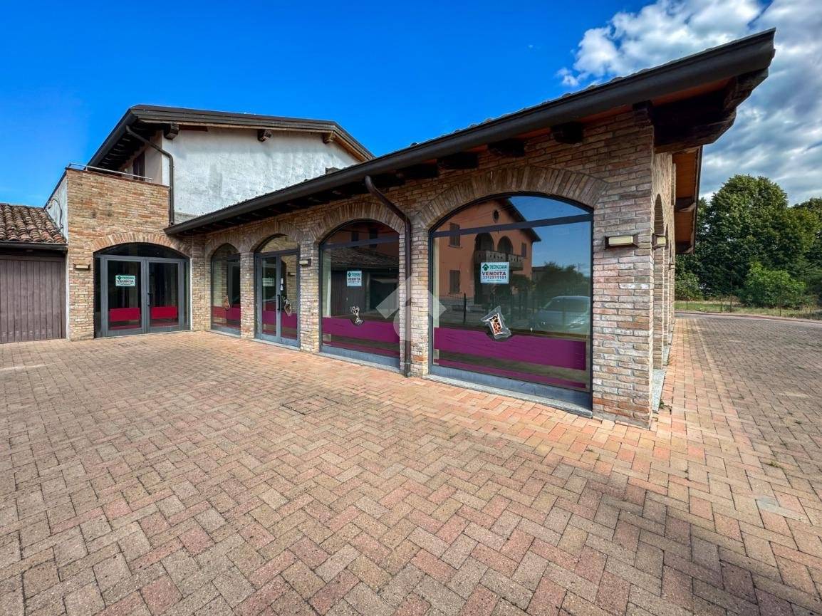 Imóvel comercial de 2 divisões em Alseno, Italy N.º 304012