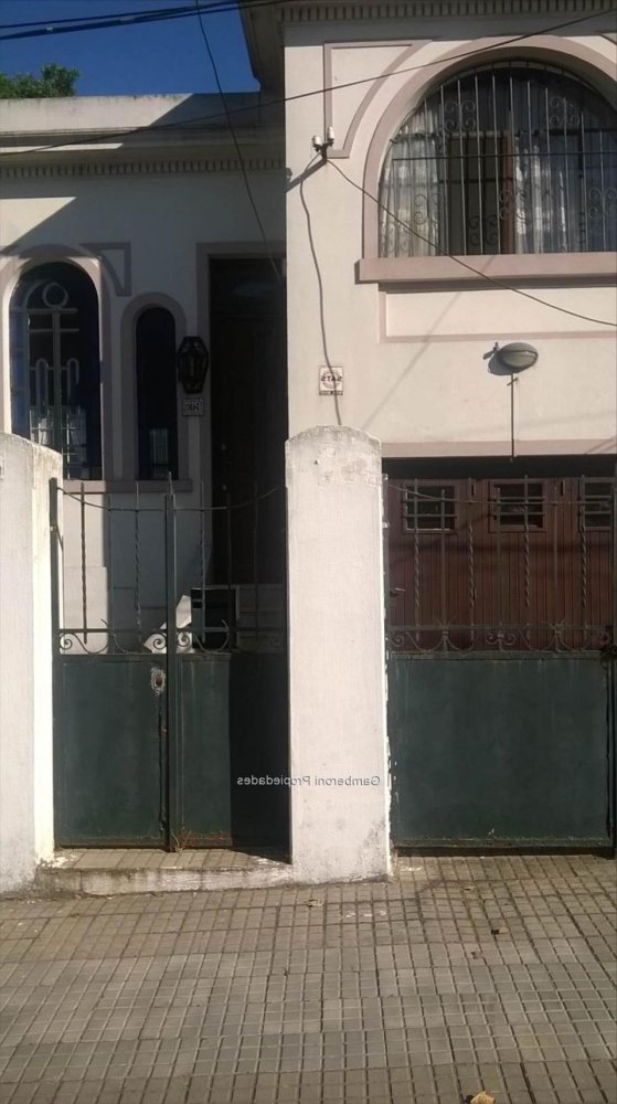 Apartamento de 3 dormitorios en Montevideo, Uruguay No. 1536