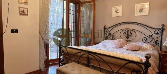 6 rooms House in Rome, Italy No. 171080 20